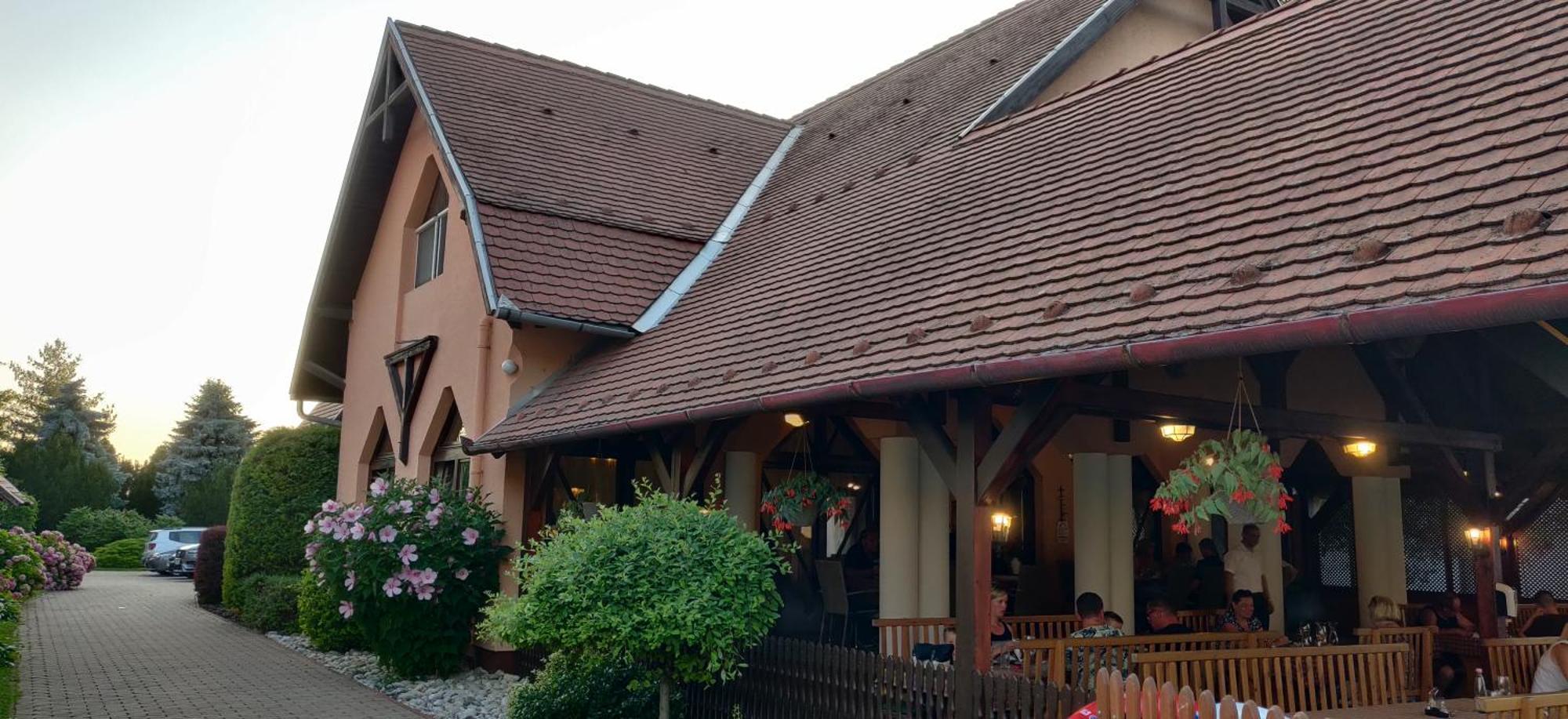 Korona Panzio Bed & Breakfast Balatonbereny Exterior photo
