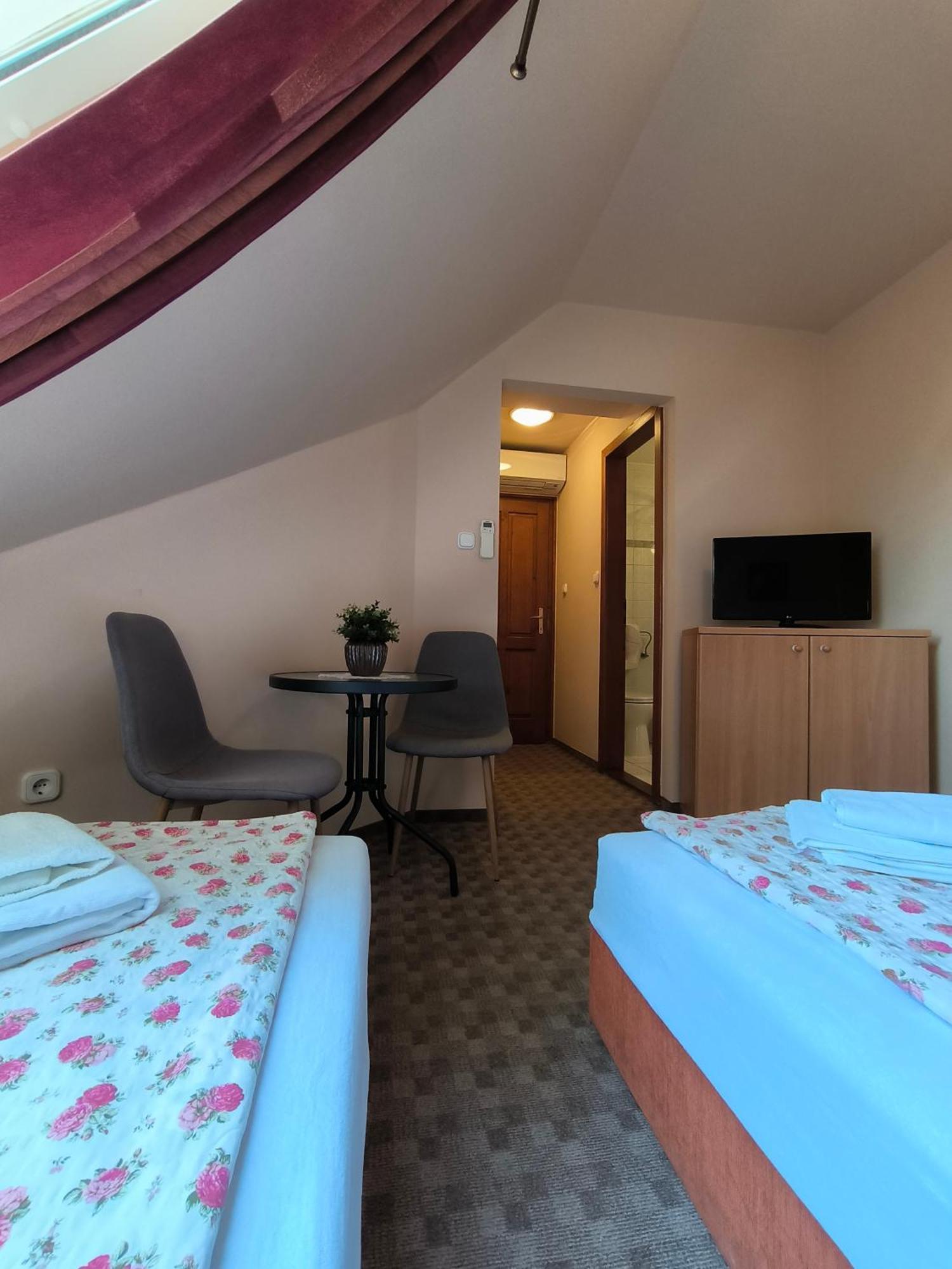 Korona Panzio Bed & Breakfast Balatonbereny Exterior photo